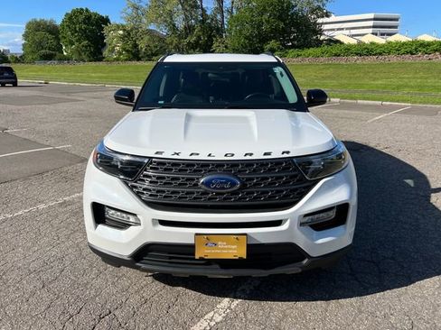 Used 2023 Ford Explorer XLT w/ Equipment Group 202A AWD/4WD image 3