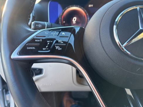 Used 2022 Mercedes-Benz E 450 4MATIC Sedan image 11