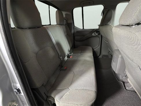 Used 2020 Nissan Frontier SV image 23