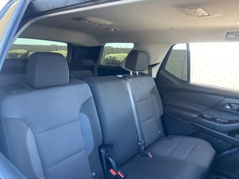 Used 2020 Chevrolet Traverse LS image 6