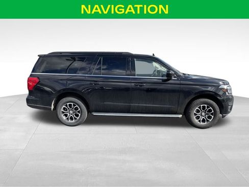 Used 2023 Ford Expedition Max XLT image 6