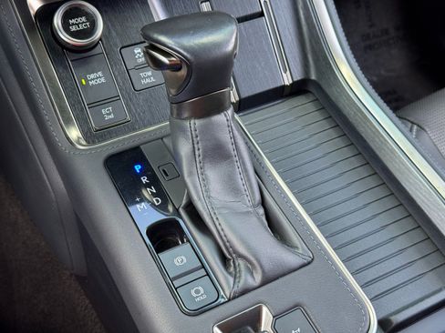 Used 2024 Lexus GX 550 w/ Cold Area Package AWD/4WD image 32