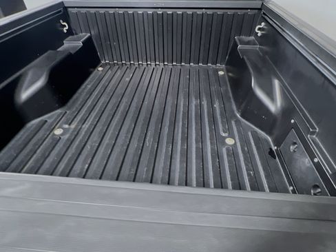 Used 2021 Toyota Tacoma SR5 RWD image 34