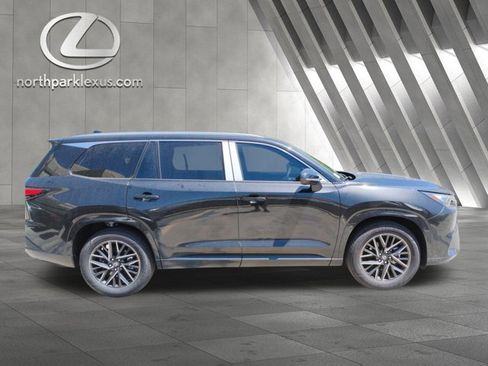 Certified 2026 Lexus TX 350 FWD image 4