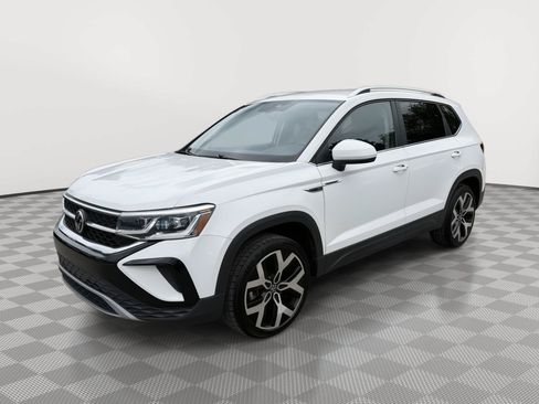 Used 2022 Volkswagen Taos SEL AWD/4WD image 3