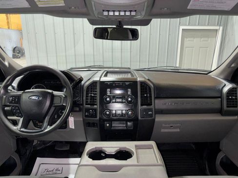 Used 2019 Ford F250 XL w/ Power Equipment Group AWD/4WD image 17