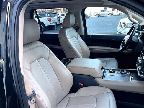 Certified 2023 Ford Expedition Limited image 8