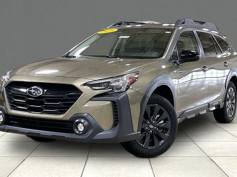 Used 2025 Subaru Outback Onyx Edition AWD/4WD image 2