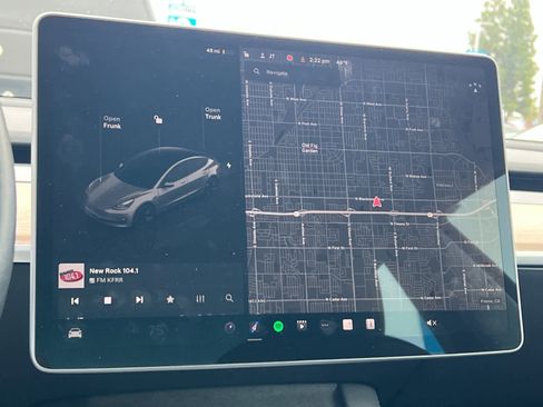 Used 2023 Tesla Model 3 Standard Range image 19