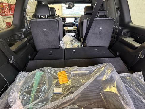 New 2026 Jeep Grand Wagoneer Limited AWD/4WD image 18