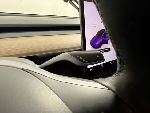 Used 2023 Tesla Model Y Performance image 24