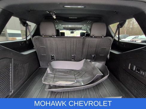 Used 2024 Chevrolet Suburban High Country AWD/4WD image 28