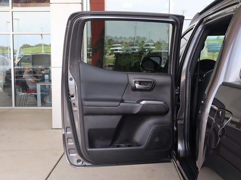 Used 2023 Toyota Tacoma TRD Pro AWD/4WD image 31