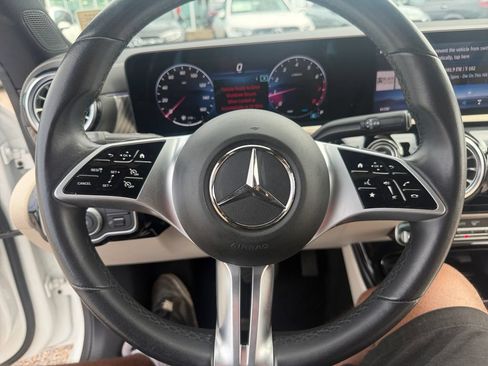 Used 2025 Mercedes-Benz CLA 250 w/ Exclusive Package image 23