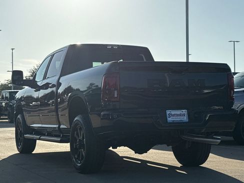 New 2026 RAM 2500 Laramie AWD/4WD image 7