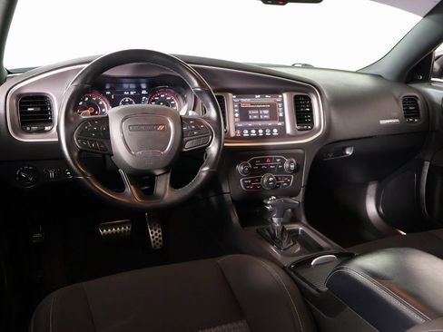 Used 2022 Dodge Charger R/T w/ Driver Convenience Group image 2