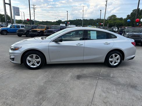 Used 2022 Chevrolet Malibu LS FWD image 5