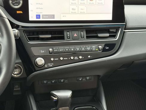 Used 2025 Lexus ES 350 Premium w/ Premium Package image 19