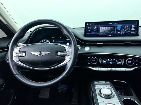 Used 2023 Genesis GV70 2.5T image 5