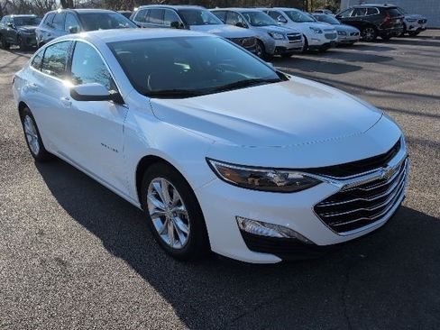 Used 2022 Chevrolet Malibu LT image 4