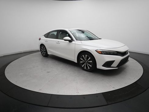 Certified 2024 Honda Civic EX-L image 13