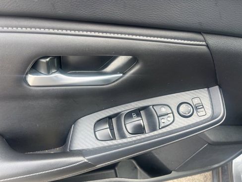 Used 2023 Nissan Sentra S image 11
