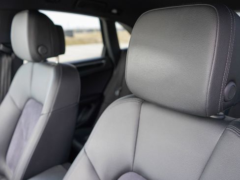 Used 2020 Porsche Macan image 9