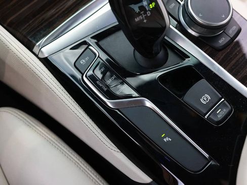 Used 2020 BMW 540i w/ M Sport Package RWD image 24