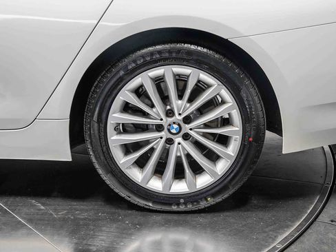 Used 2021 BMW 530i w/ Convenience Package RWD image 10