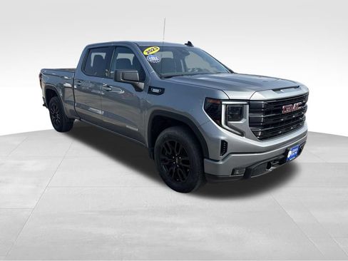 Used 2023 GMC Sierra 1500 Elevation w/ X31 Off-Road Package AWD/4WD image 8