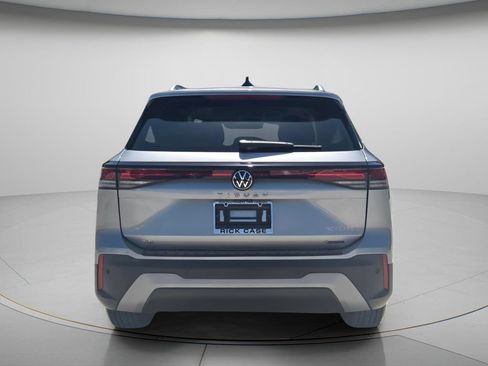 Certified 2025 Volkswagen Tiguan SE w/ Panoramic Sunroof Package AWD/4WD image 6