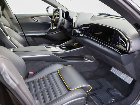 Certified 2025 Ferrari Purosangue image 65