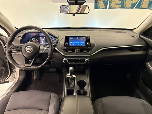 Used 2023 Nissan Altima 2.5 S image 13