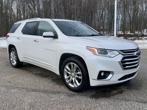 Used 2021 Chevrolet Traverse High Country image 3
