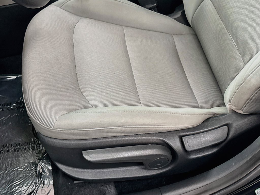 Used 2017 Hyundai Elantra SE FWD image 21
