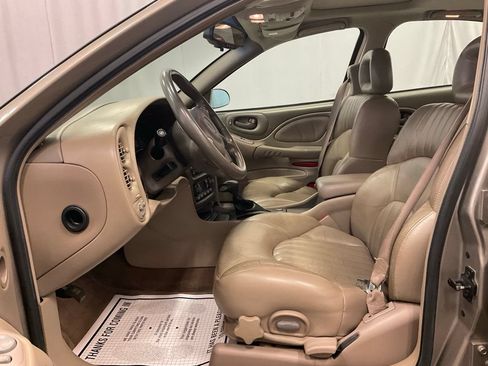 Used 2001 Pontiac Bonneville SLE FWD image 13