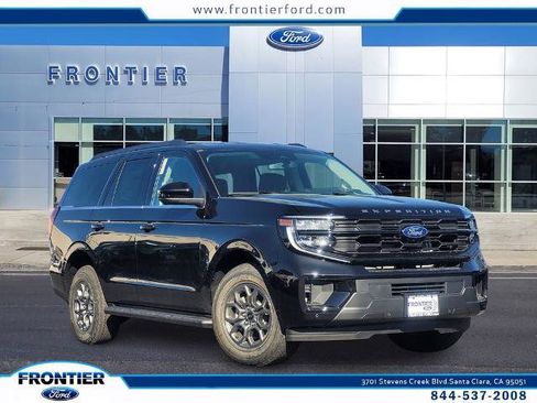 New 2026 Ford Expedition Active image 1