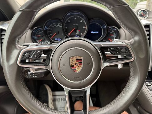 Used 2016 Porsche Cayenne Diesel AWD/4WD image 22