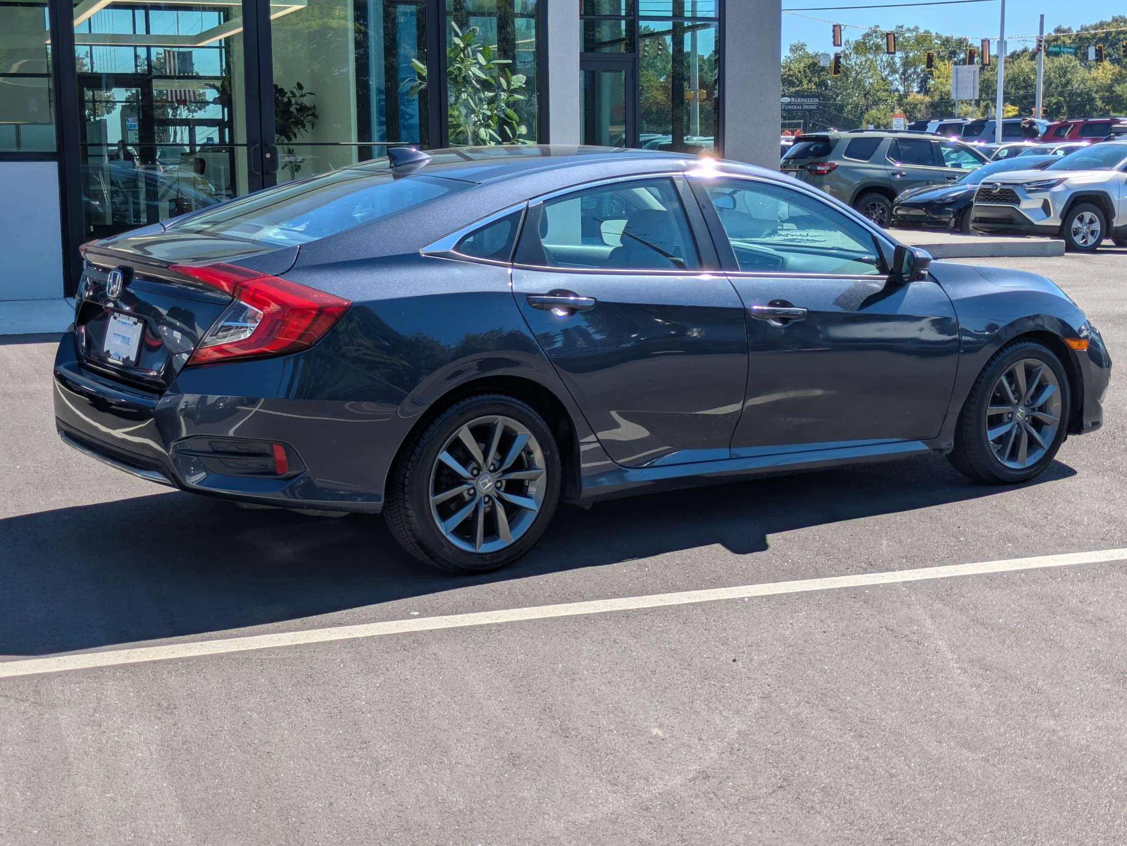 Used 2019 Honda Civic EX image 5