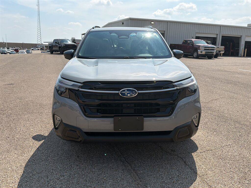 Used 2025 Subaru Forester Touring w/ Popular Package - Touring AWD/4WD image 2