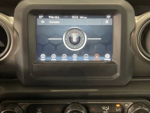 Used 2023 Jeep Gladiator Willys image 16