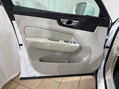 Used 2022 Volvo XC60 B5 Inscription w/ Advanced Package image 15