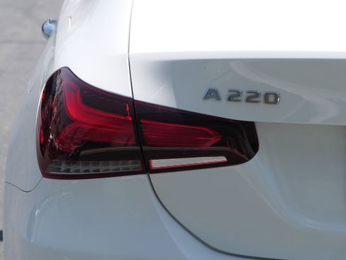 Used 2022 Mercedes-Benz A 220 image 5