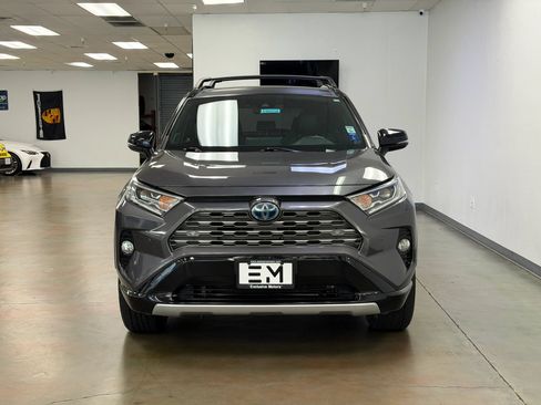 Used 2020 Toyota RAV4 XSE AWD/4WD image 3