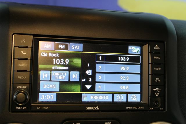 Used 2017 Jeep Wrangler Unlimited Rubicon w/ Cold Weather Group AWD/4WD image 22