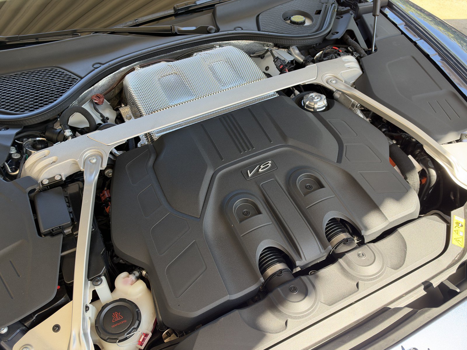 Certified 2025 Bentley Flying Spur Plug-In Hybrid AWD/4WD image 12