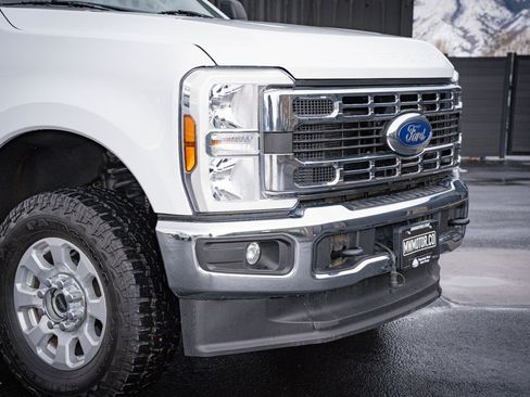 Used 2024 Ford F250 XLT w/ FX4 Off-Road Package image 3
