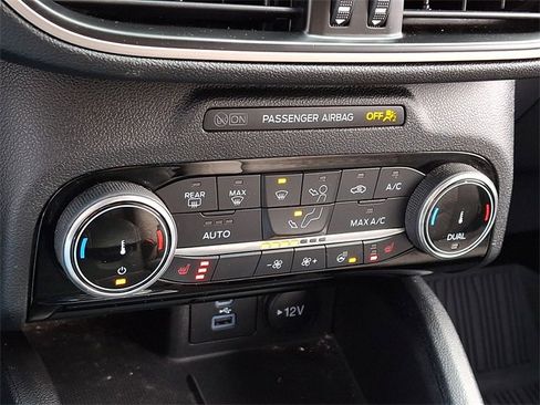 Certified 2022 Ford Escape SE w/ Convenience Package image 16