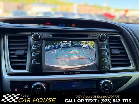 Used 2018 Toyota Highlander XLE w/ Protection Package #3 AWD/4WD image 31