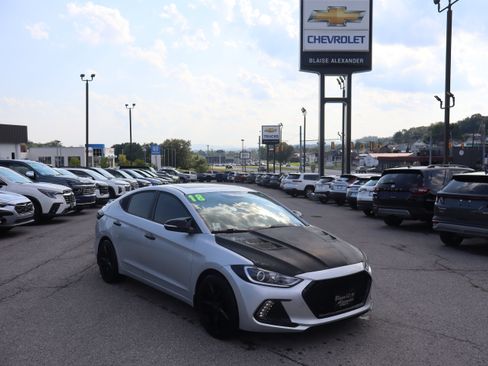 Used 2018 Hyundai Elantra Value Edition FWD image 1